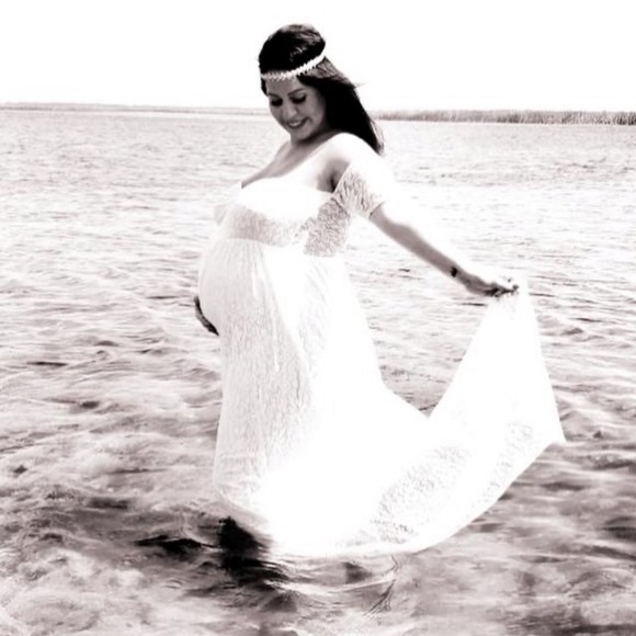 🤰*HP* Beautiful White Lace Maternity Gown 🤰🏻 - Picture 6 of 6